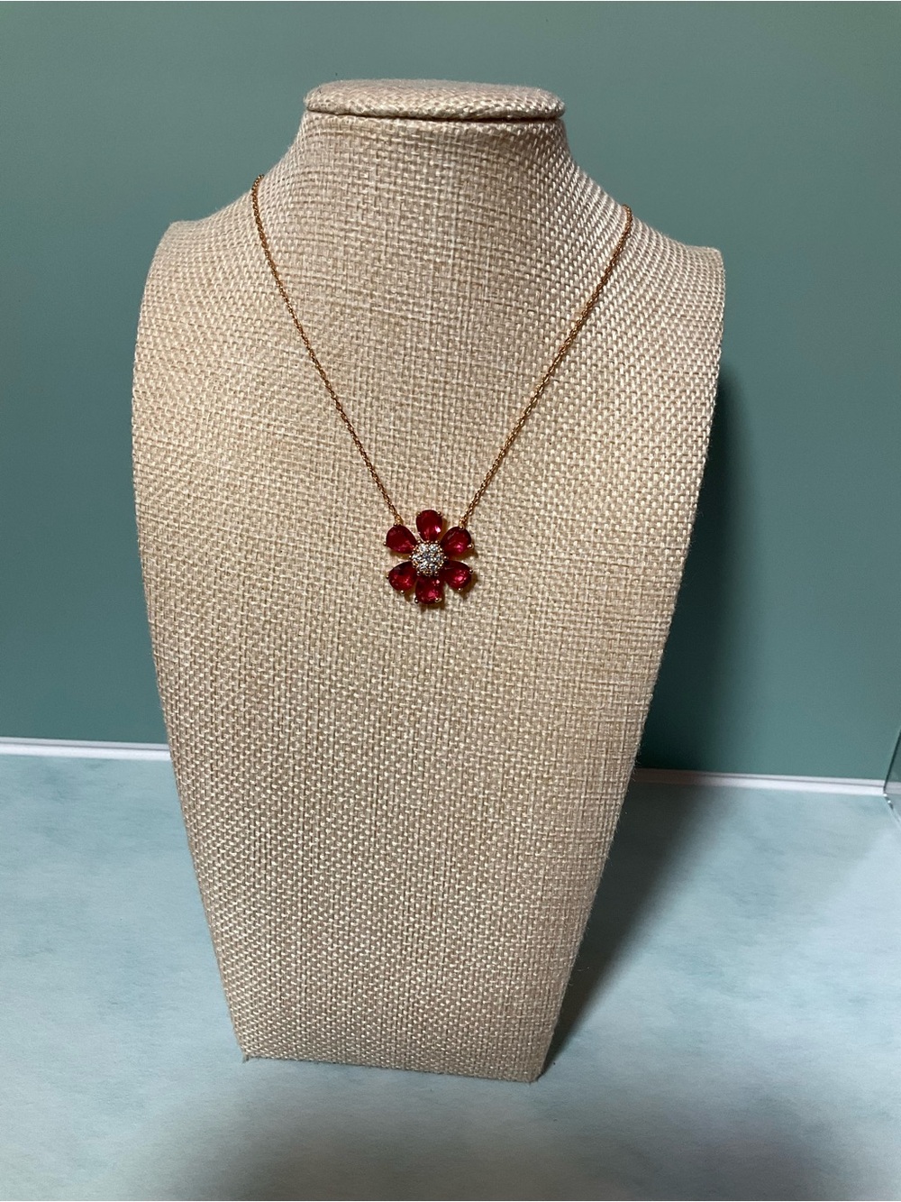 Red Floral Crystal Pendant Necklace - Elegant Women's Jewelry